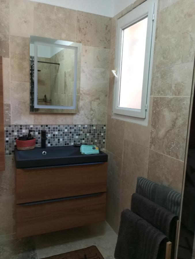 Chez Mamiyo Apartment Gallargues-le-Montueux Luaran gambar